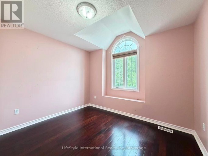 MAIN UNIT - 16 LYNCH CIRCLE, Guelph (Pineridge/Westminster Woods), Ontario, N1L1R5