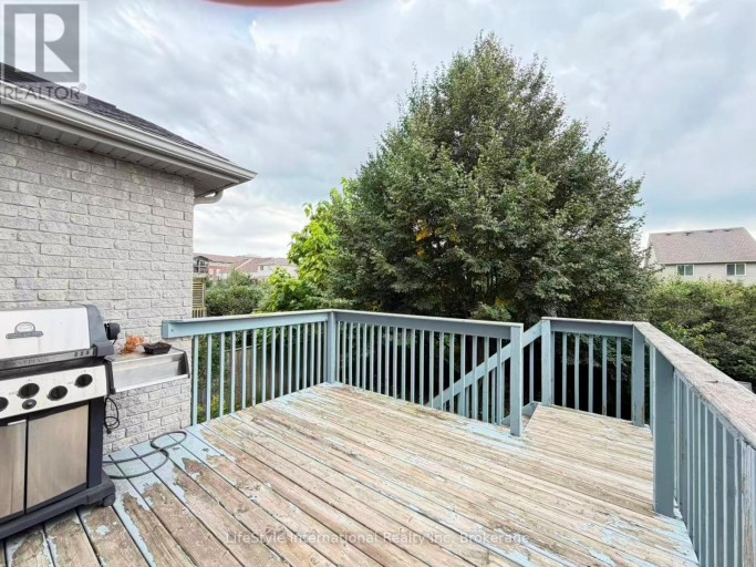 MAIN UNIT - 16 LYNCH CIRCLE, Guelph (Pineridge/Westminster Woods), Ontario, N1L1R5