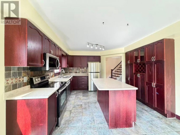 MAIN UNIT - 16 LYNCH CIRCLE, Guelph (Pineridge/Westminster Woods), Ontario, N1L1R5