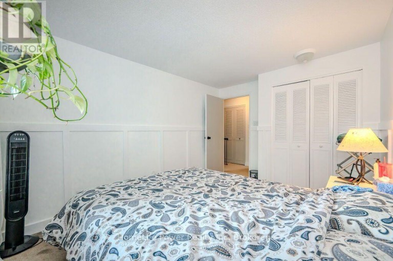 40 FERMAN DRIVE, Guelph (Willow West/Sugarbush/West Acres), Ontario, N1H7E1