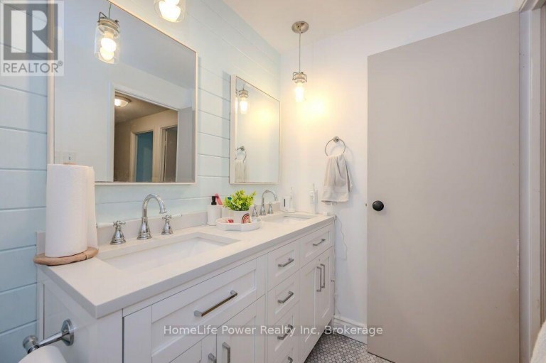 40 FERMAN DRIVE, Guelph (Willow West/Sugarbush/West Acres), Ontario, N1H7E1