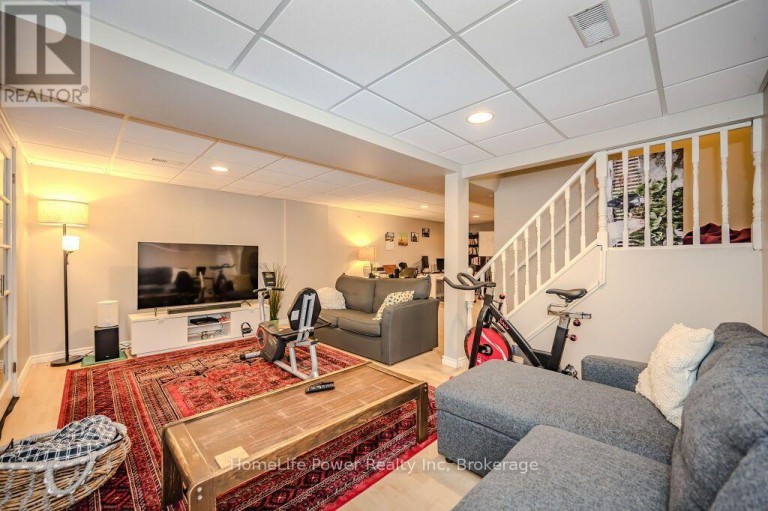 40 FERMAN DRIVE, Guelph (Willow West/Sugarbush/West Acres), Ontario, N1H7E1
