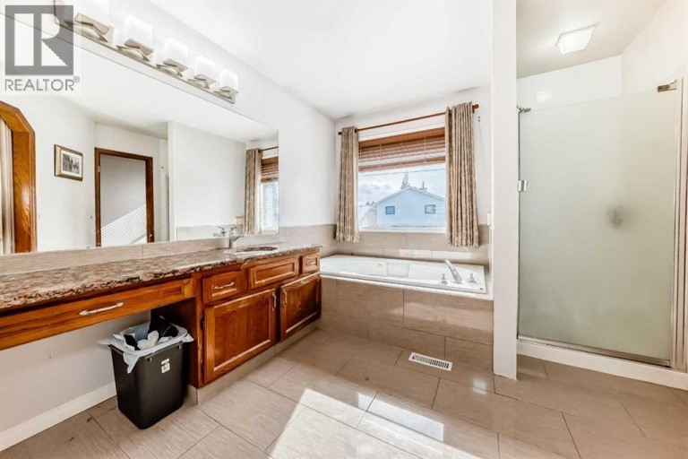 207 Eldorado Close NE, Calgary, Alberta, T1Y6T5