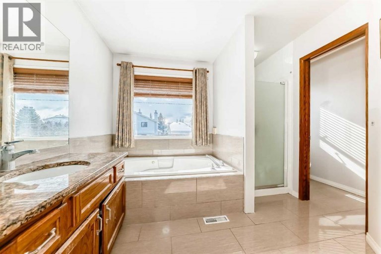 207 Eldorado Close NE, Calgary, Alberta, T1Y6T5