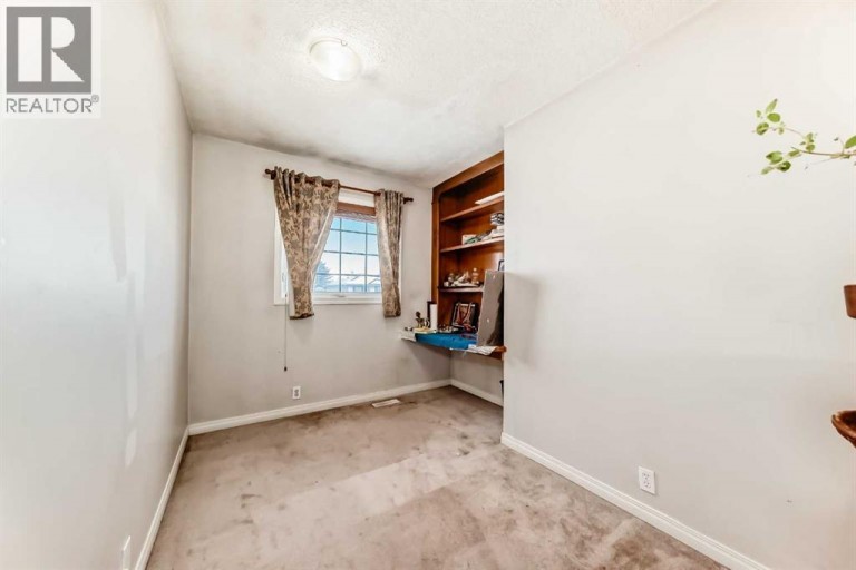 207 Eldorado Close NE, Calgary, Alberta, T1Y6T5