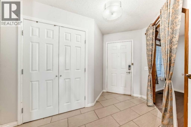 207 Eldorado Close NE, Calgary, Alberta, T1Y6T5