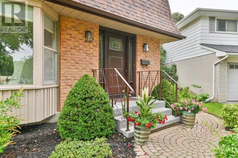 18 CONGER PLACE, Belleville (Belleville Ward), Ontario, K8P4N8