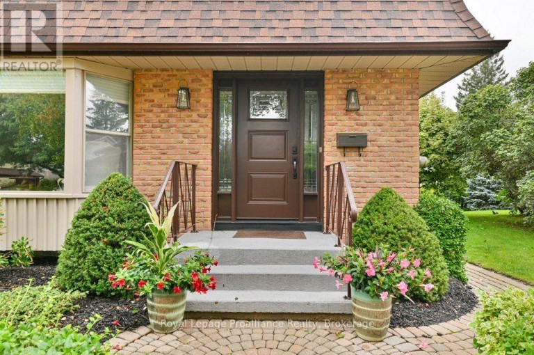 18 CONGER PLACE, Belleville (Belleville Ward), Ontario, K8P4N8