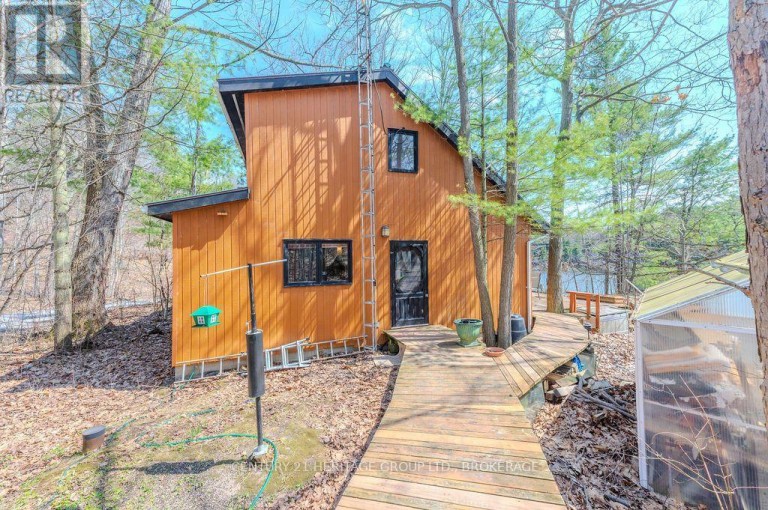 2238 LITTLE LONG LAKE ROAD, Frontenac (Frontenac South), Ontario, K0H2T0