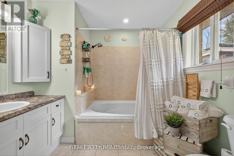 1163 CRUMLIN SIDE ROAD, London East (East J), Ontario, N5V1R6