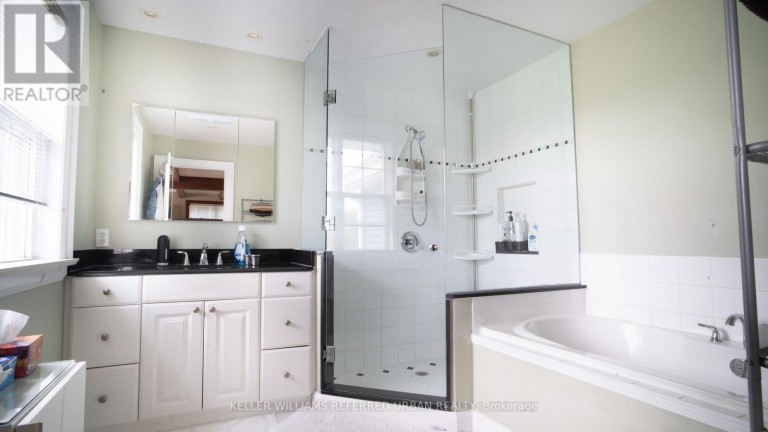 1211 PHARMACY AVENUE, Toronto (Wexford-Maryvale), Ontario, M1R2H8