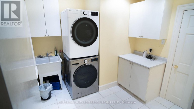 1211 PHARMACY AVENUE, Toronto (Wexford-Maryvale), Ontario, M1R2H8