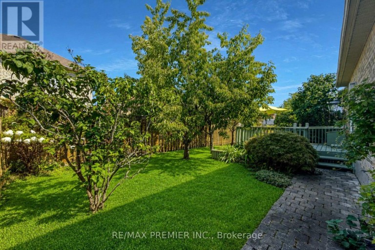 146 SOUTH BELAIR DRIVE, Vaughan (Sonoma Heights), Ontario, L4H2N5