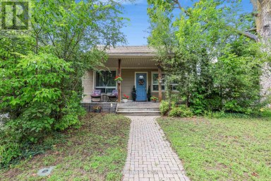 19 CENTRE STREET Barrie (Allandale) Ontario photo 2