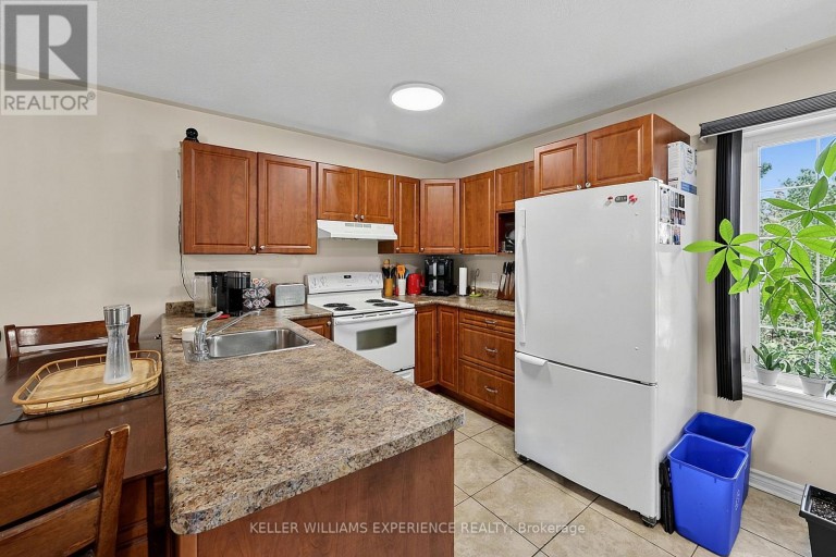 19 CENTRE STREET, Barrie (Allandale), Ontario, L4N3L3