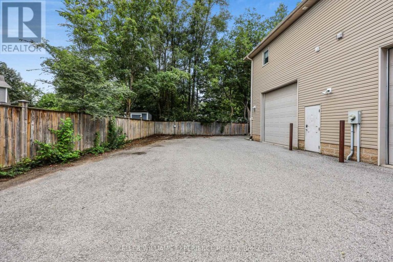 19 CENTRE STREET, Barrie (Allandale), Ontario, L4N3L3