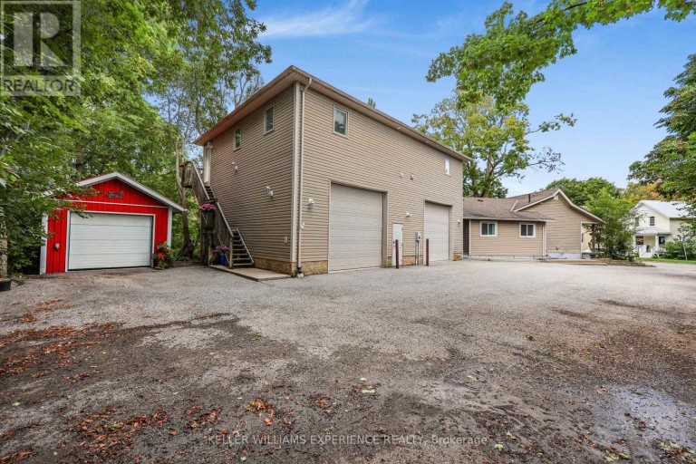 19 CENTRE STREET, Barrie (Allandale), Ontario, L4N3L3