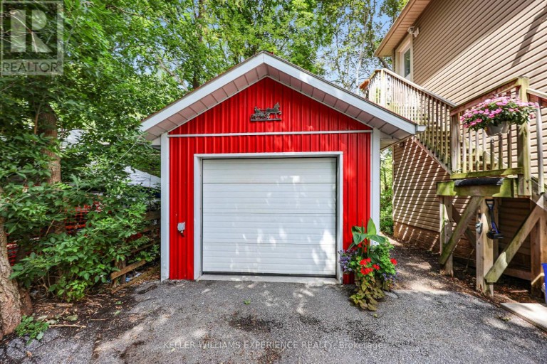 19 CENTRE STREET, Barrie (Allandale), Ontario, L4N3L3