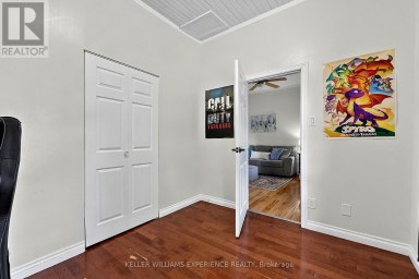 19 CENTRE STREET Barrie (Allandale) Ontario photo 6