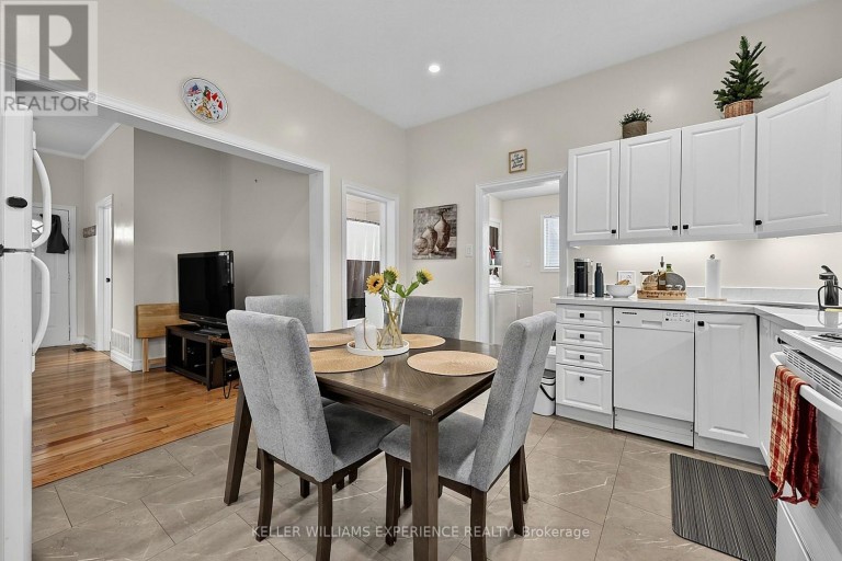 19 CENTRE STREET, Barrie (Allandale), Ontario, L4N3L3
