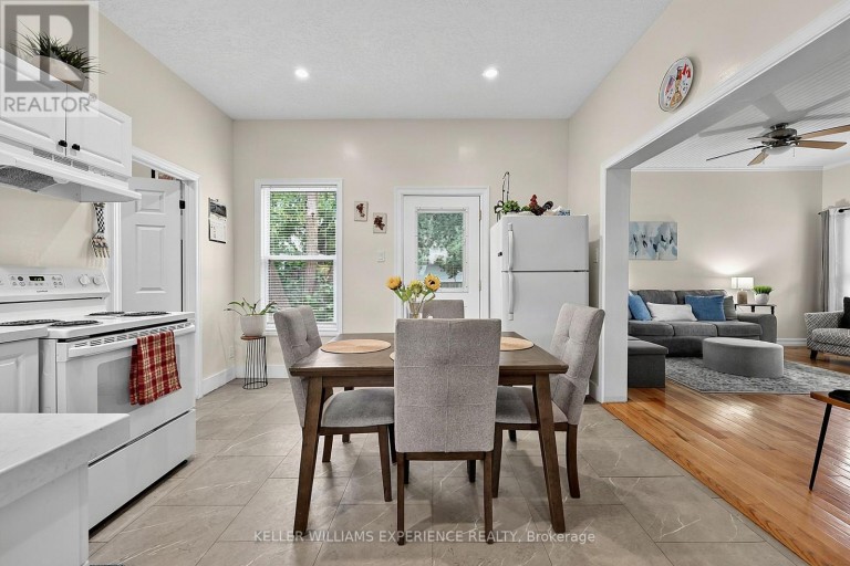19 CENTRE STREET, Barrie (Allandale), Ontario, L4N3L3