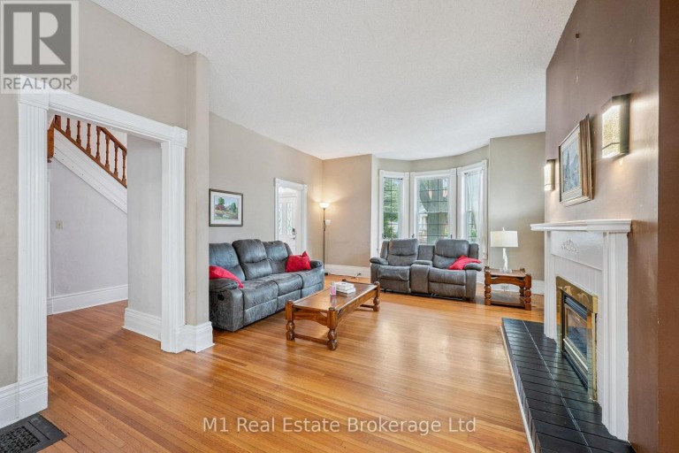 125 ELORA STREET S, Minto, Ontario, N0G1Z0