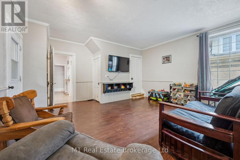 125 ELORA STREET S, Minto, Ontario, N0G1Z0