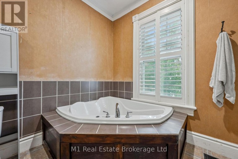 125 ELORA STREET S, Minto, Ontario, N0G1Z0