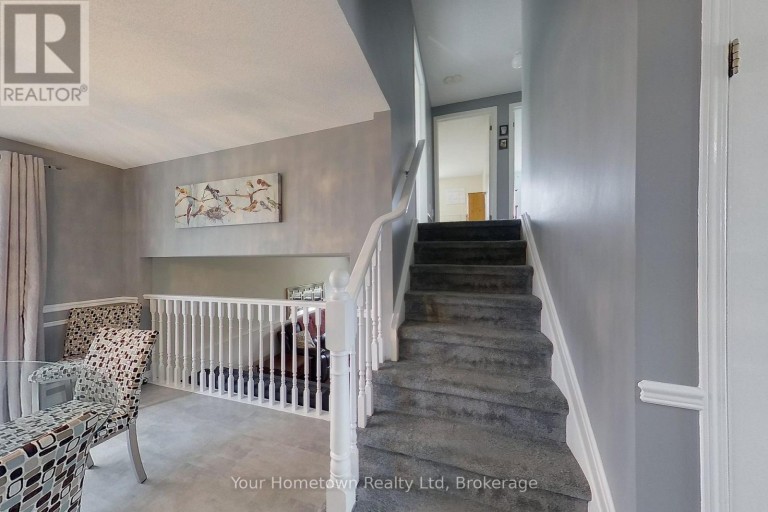 428 FLANNERY DRIVE, Centre Wellington (Fergus), Ontario, N1M3P4