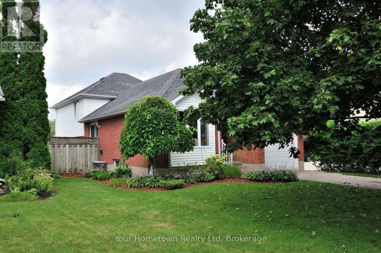 428 FLANNERY DRIVE, Centre Wellington (Fergus), Ontario, N1M3P4