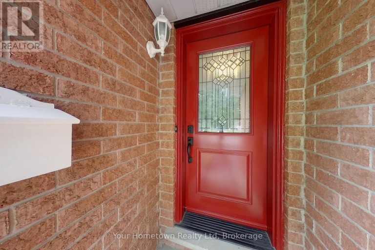 428 FLANNERY DRIVE, Centre Wellington (Fergus), Ontario, N1M3P4