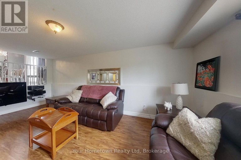 428 FLANNERY DRIVE, Centre Wellington (Fergus), Ontario, N1M3P4