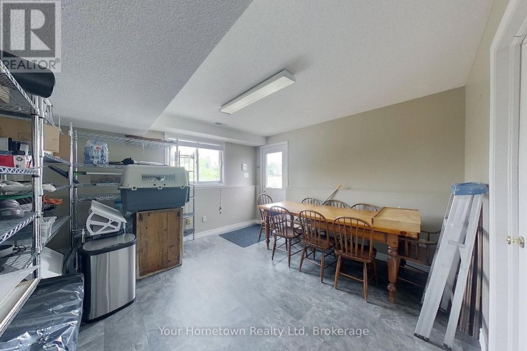 428 FLANNERY DRIVE, Centre Wellington (Fergus), Ontario, N1M3P4