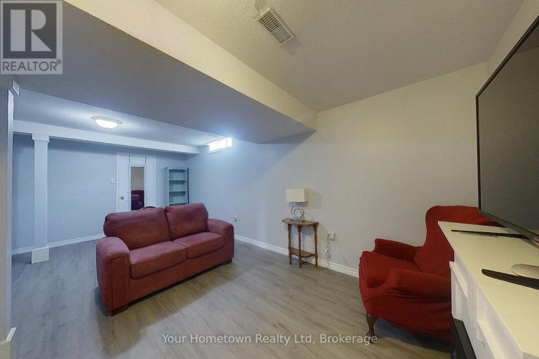 428 FLANNERY DRIVE, Centre Wellington (Fergus), Ontario, N1M3P4