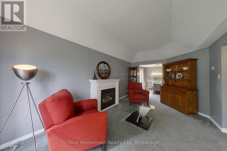 428 FLANNERY DRIVE, Centre Wellington (Fergus), Ontario, N1M3P4
