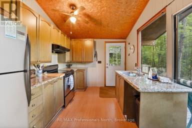 1009 SPENCERS TRAIL Highlands East (Glamorgan) Ontario photo 8