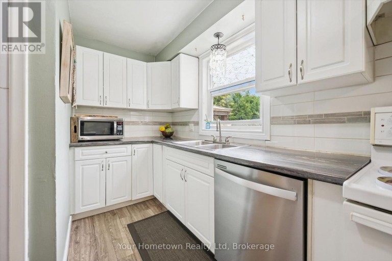497 ST PATRICK STREET E, Centre Wellington (Fergus), Ontario, N1M1N1