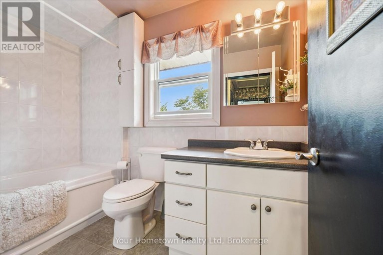 497 ST PATRICK STREET E, Centre Wellington (Fergus), Ontario, N1M1N1