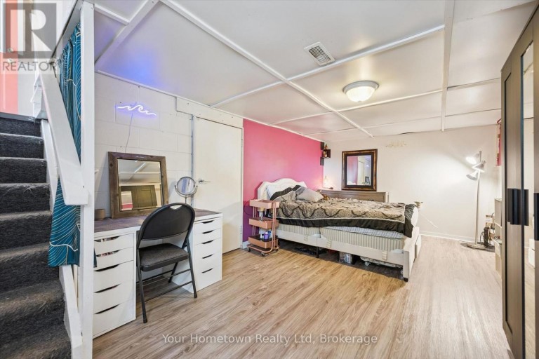 497 ST PATRICK STREET E, Centre Wellington (Fergus), Ontario, N1M1N1