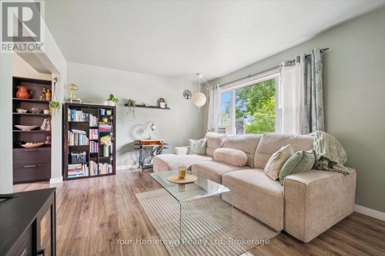 497 ST PATRICK STREET E, Centre Wellington (Fergus), Ontario, N1M1N1