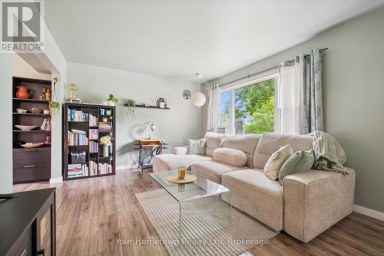 497 ST PATRICK STREET E Centre Wellington (Fergus) Ontario photo 4