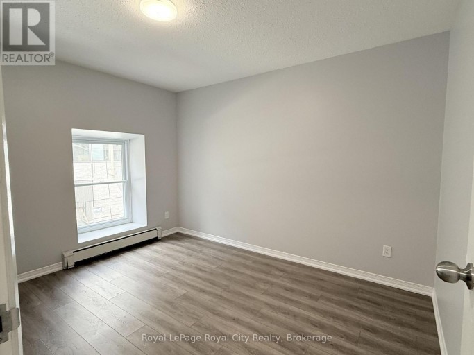 #2 - 116 WYNDHAM STREET N, Guelph (Downtown), Ontario, N1H4E8