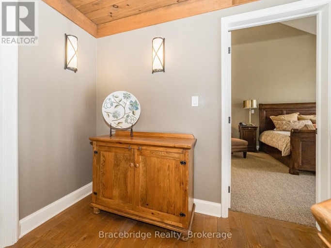 SANDFIELD 5 W10 - 3876 MUSKOKA RD 118 HIGHWAY W, Muskoka Lakes (Medora), Ontario, P0B1J0