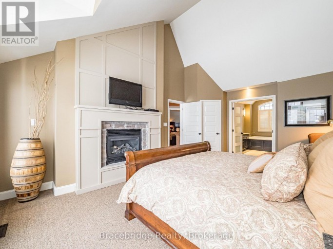 SANDFIELD 5 W10 - 3876 MUSKOKA RD 118 HIGHWAY W, Muskoka Lakes (Medora), Ontario, P0B1J0