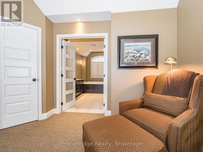SANDFIELD 5 W10 - 3876 MUSKOKA RD 118 HIGHWAY W, Muskoka Lakes (Medora), Ontario, P0B1J0