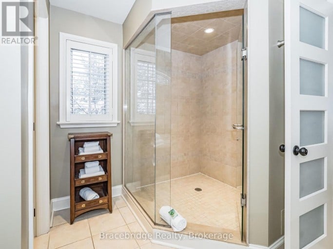 SANDFIELD 5 W10 - 3876 MUSKOKA RD 118 HIGHWAY W, Muskoka Lakes (Medora), Ontario, P0B1J0