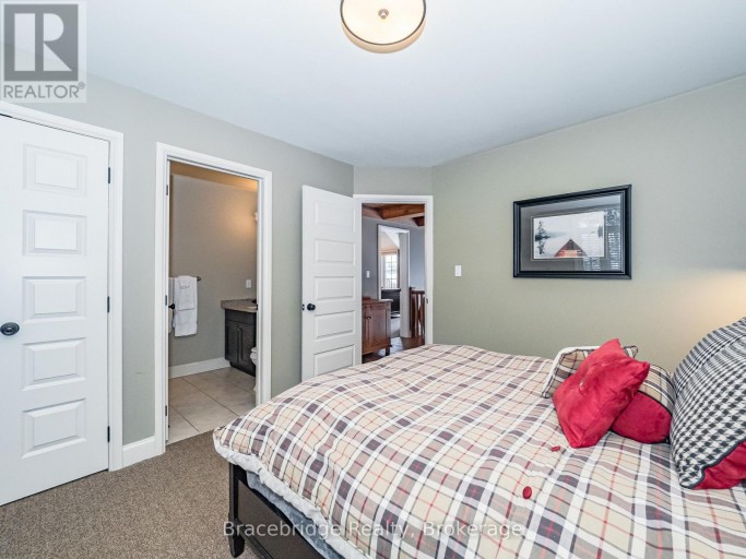 SANDFIELD 5 W10 - 3876 MUSKOKA RD 118 HIGHWAY W, Muskoka Lakes (Medora), Ontario, P0B1J0