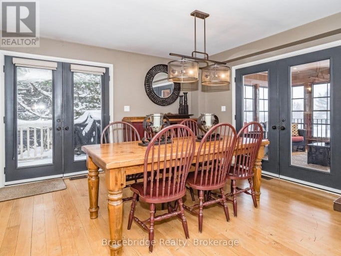 SANDFIELD 5 W10 - 3876 MUSKOKA RD 118 HIGHWAY W, Muskoka Lakes (Medora), Ontario, P0B1J0