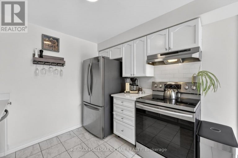 2057 OSBOND ROAD, Innisfil (Alcona), Ontario, L9S0B6