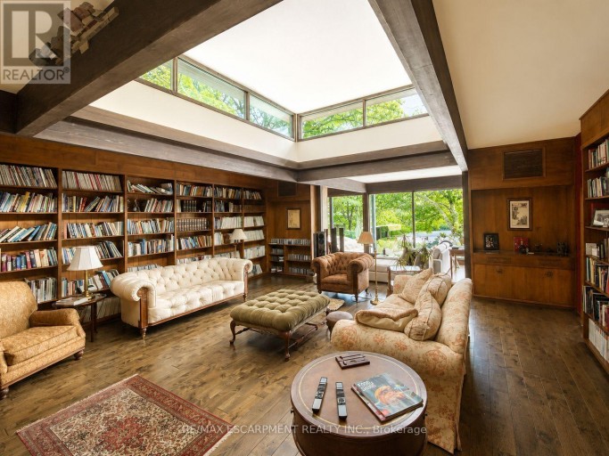 10 BROOKFIELD ROAD, Oakville (CO Central), Ontario, L6K2Y5